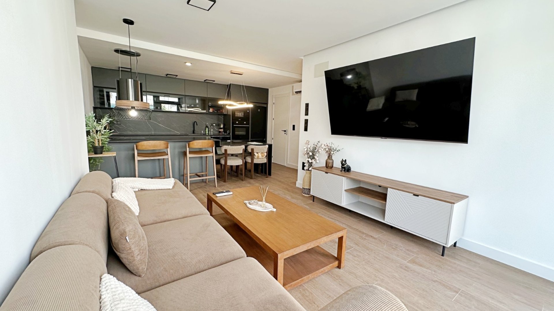 Revente - Maison de ville -
Torrevieja - Torrevieja - Aguas Nuevas