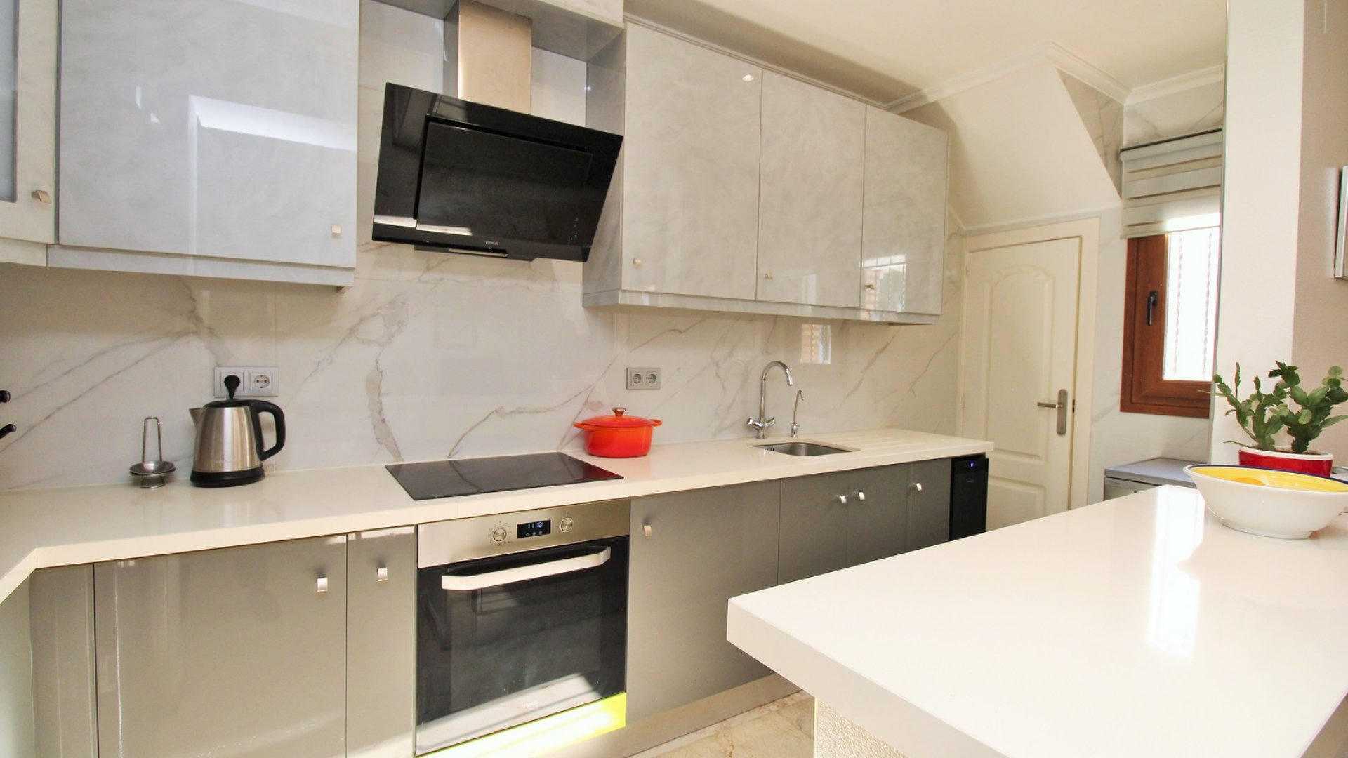 Revente - Maison de ville -
Villamartín - PAU 8