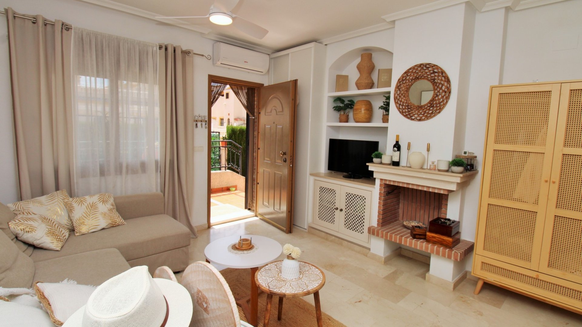 Revente - Maison de ville -
Villamartín - PAU 8