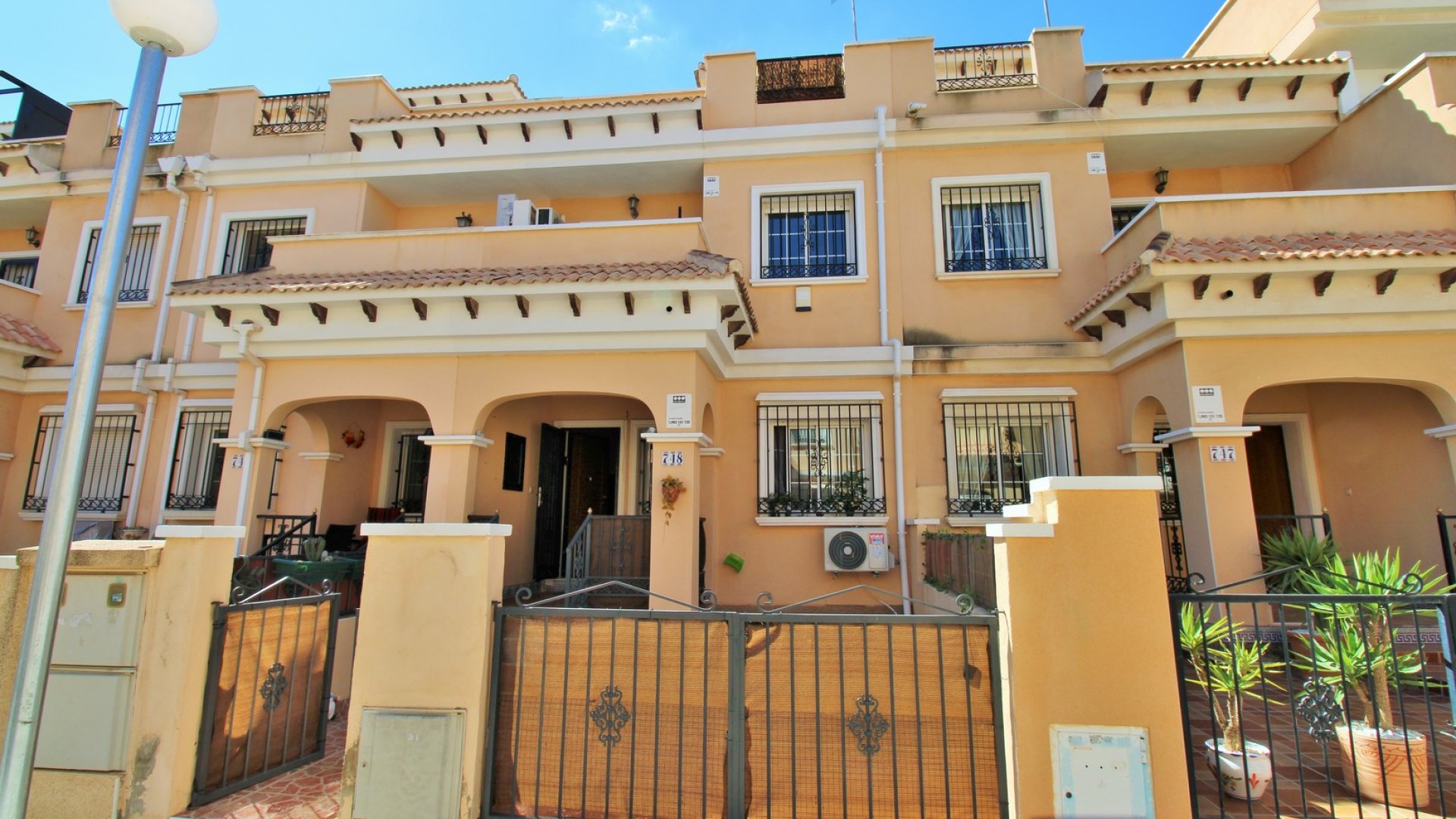 Revente - Maison de ville -
Villamartín