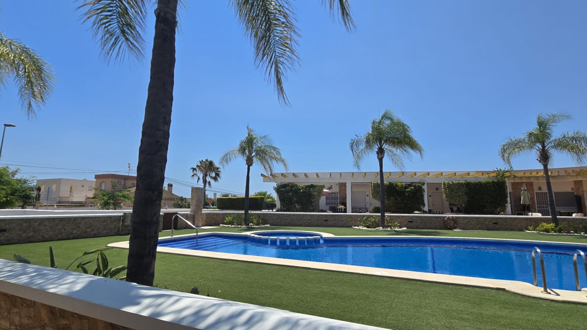 Revente - Terraced house / Townhouse -
Orihuela Costa - Mil Palmeras