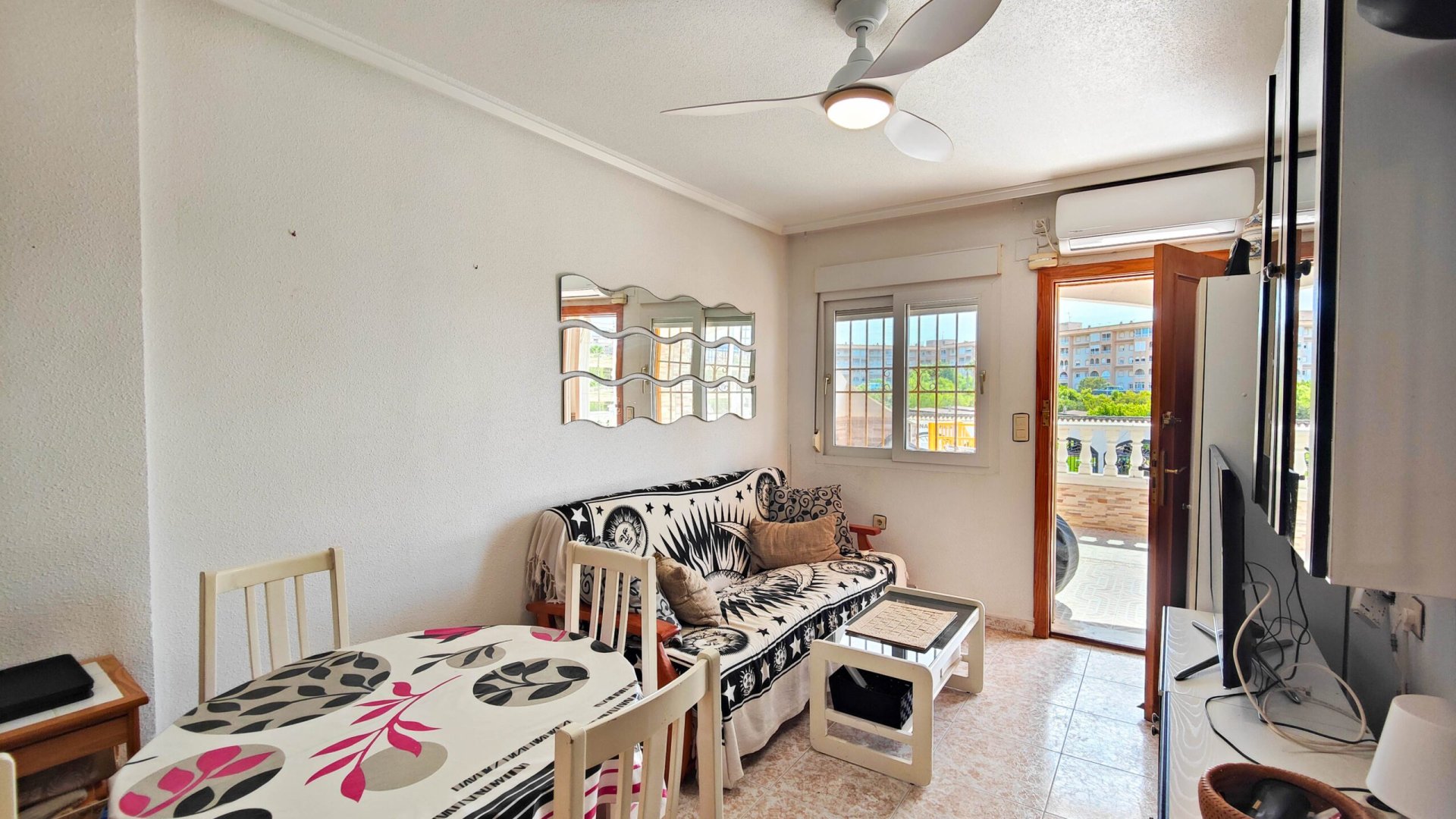 Revente - Top floor bungalow -
Torrevieja - La Siesta - El Chaparral - San Luis