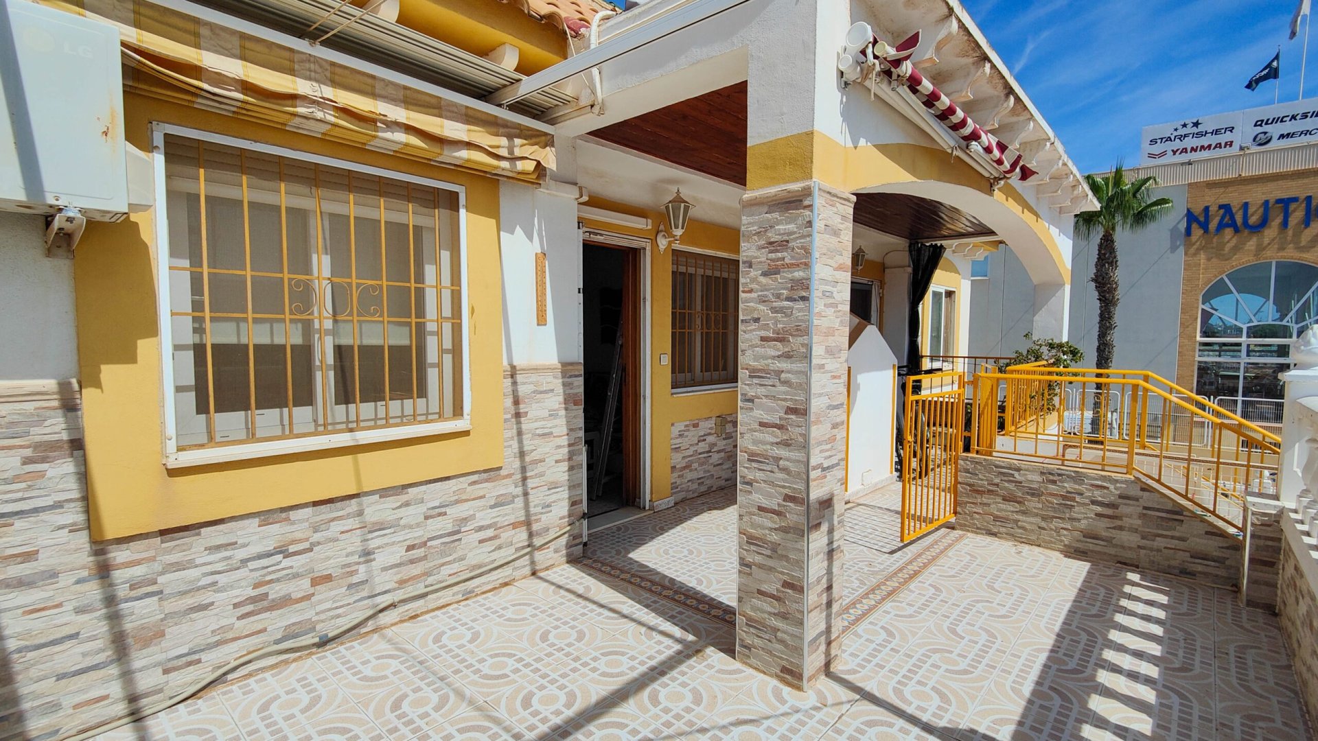 Revente - Top floor bungalow -
Torrevieja - San Luis