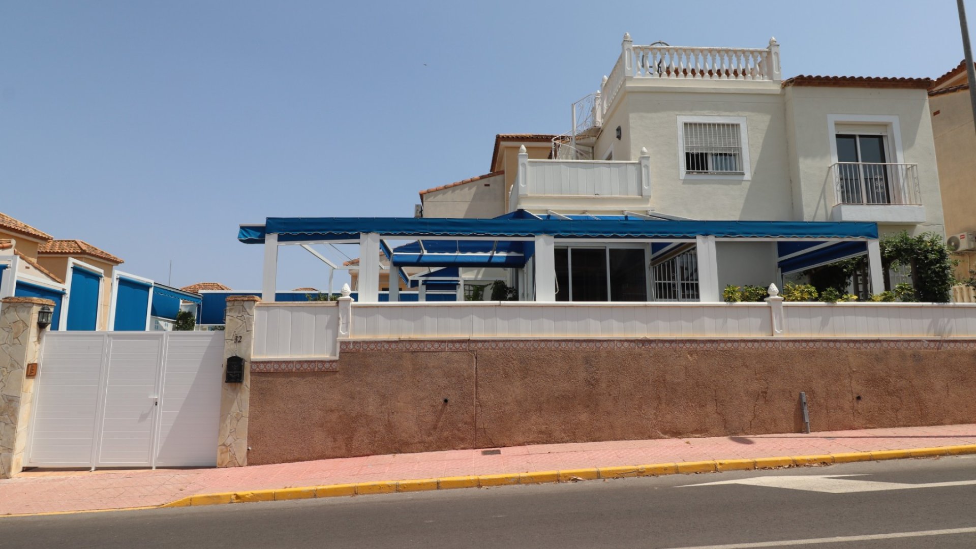 Revente - Villa -
Algorfa - Montebello