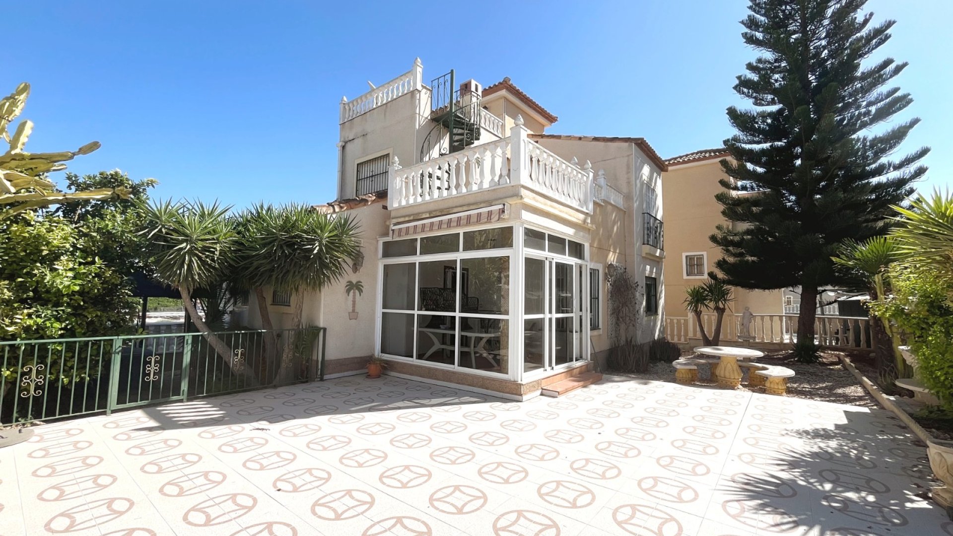 Revente - Villa -
Algorfa - Montebello