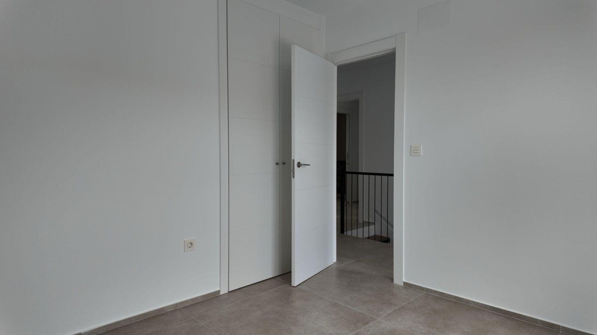 Revente - Villa -
Alicante - Vistahermosa