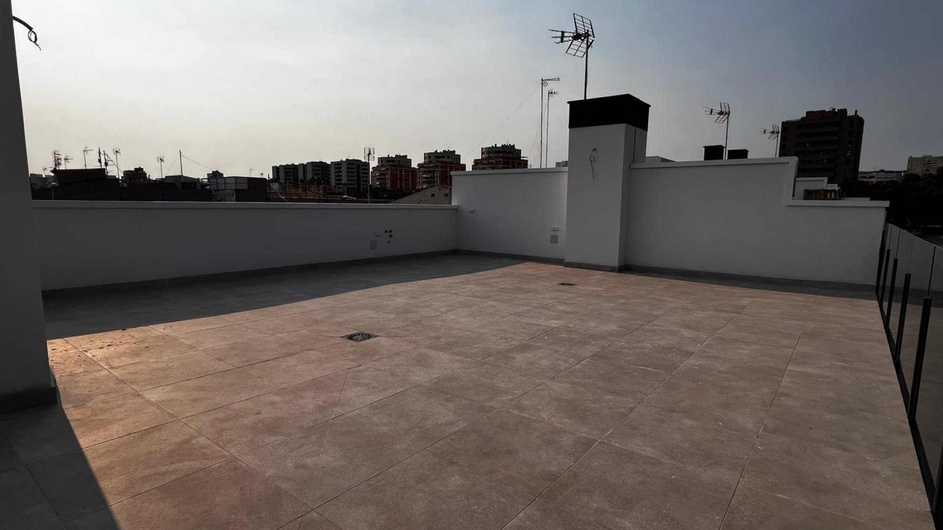 Revente - Villa -
Alicante - Vistahermosa