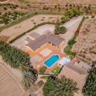 Revente - Villa -
Almoradí