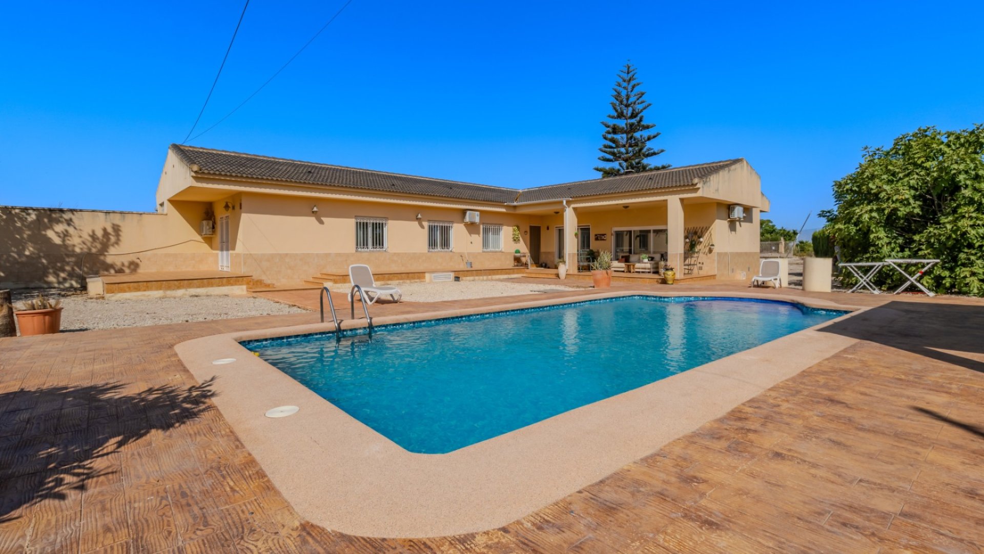 Revente - Villa -
Almoradí