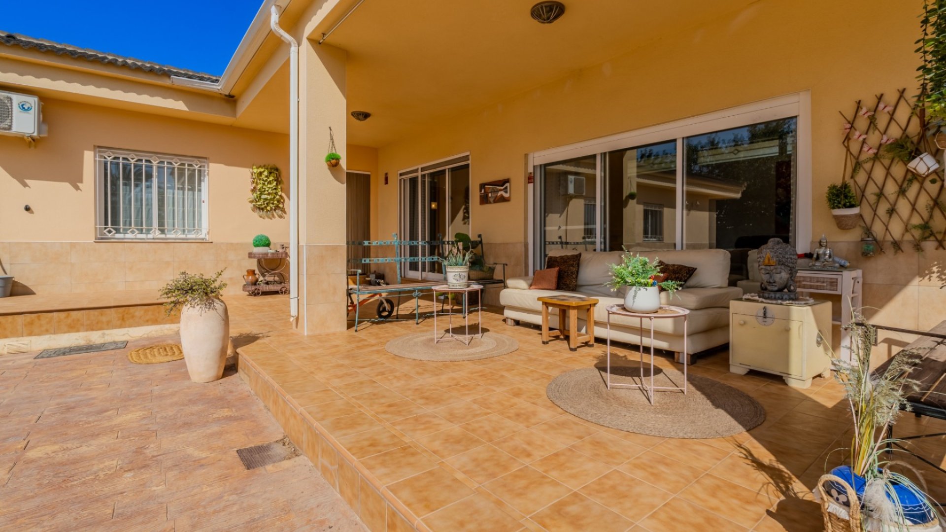 Revente - Villa -
Almoradí