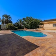 Revente - Villa -
Almoradí