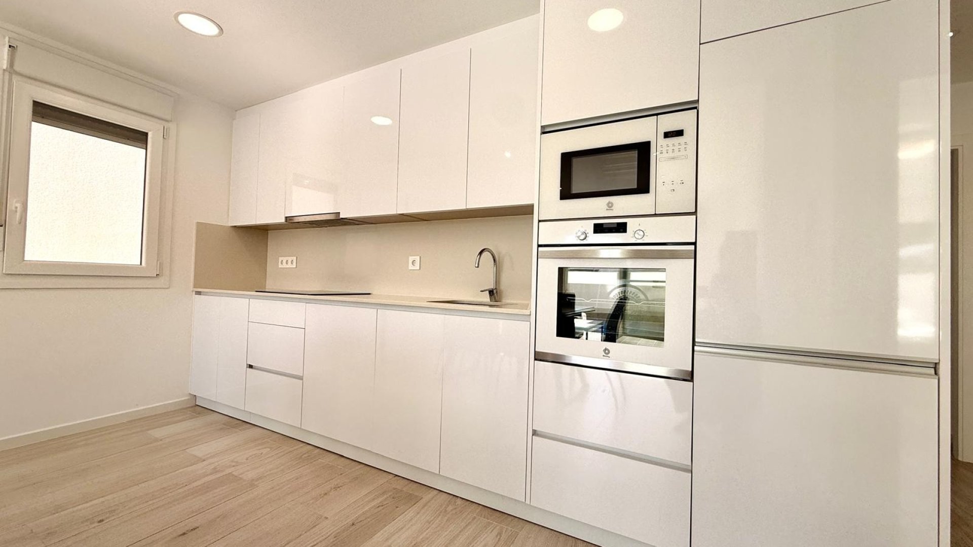 Revente - Villa -
Avileses