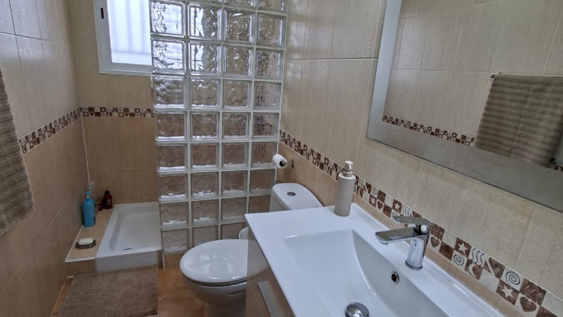 Revente - Villa -
Catral