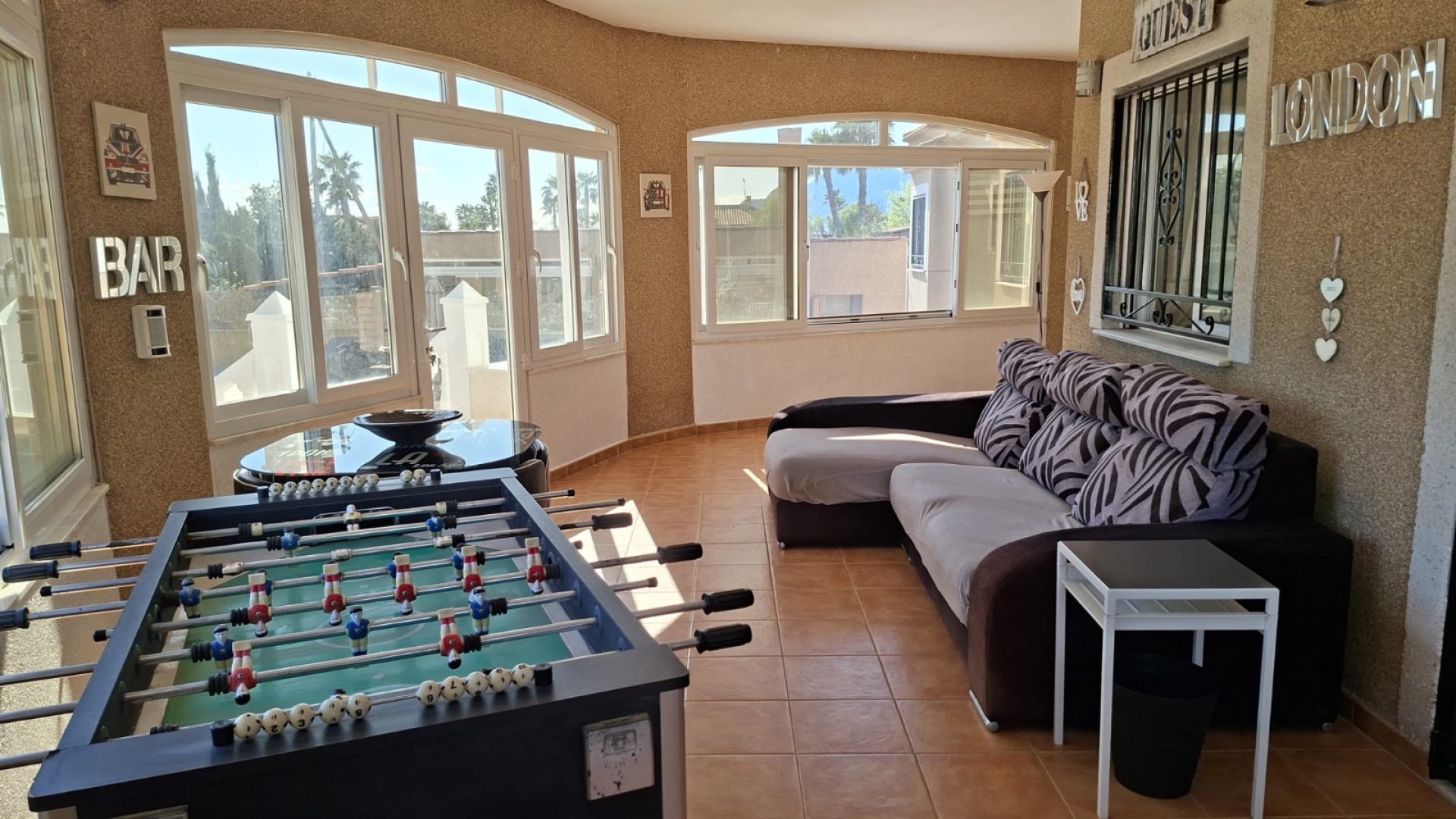 Revente - Villa -
Catral