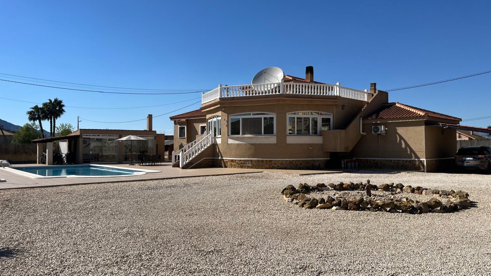 Revente - Villa -
Catral