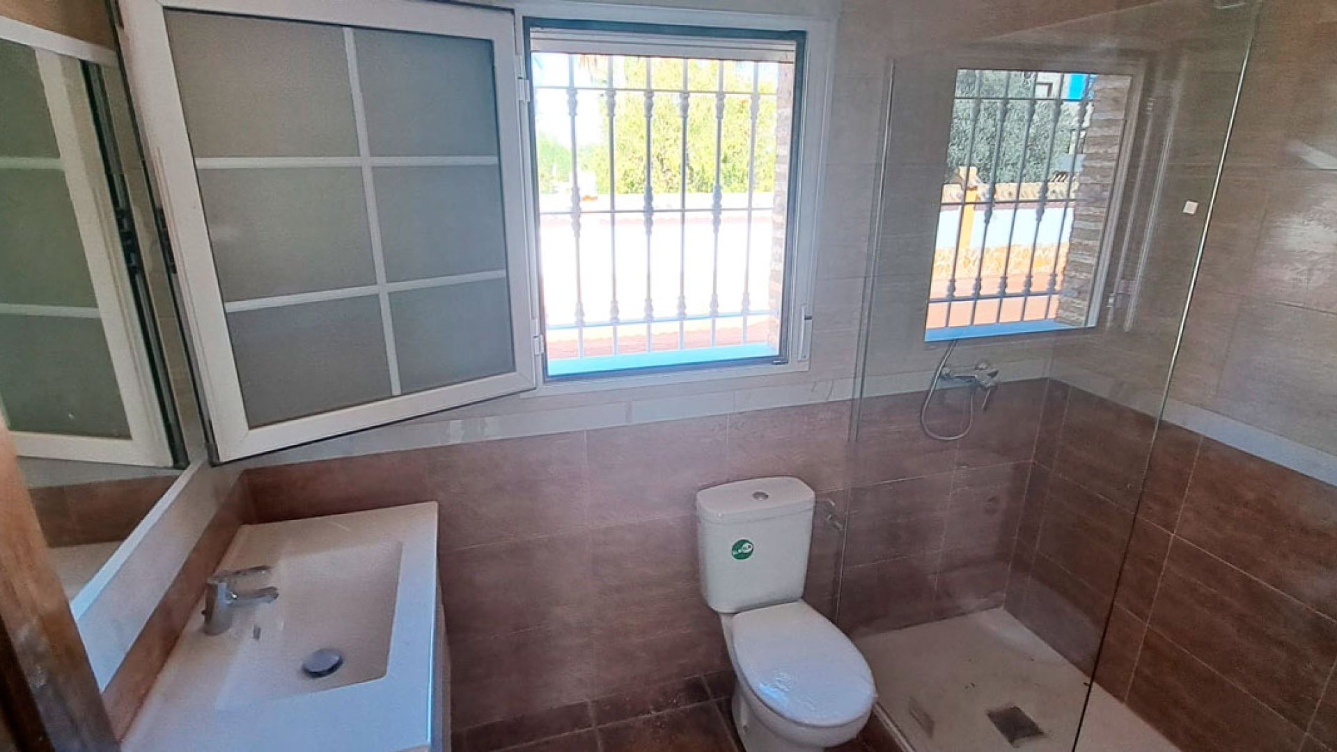 Revente - Villa -
Catral