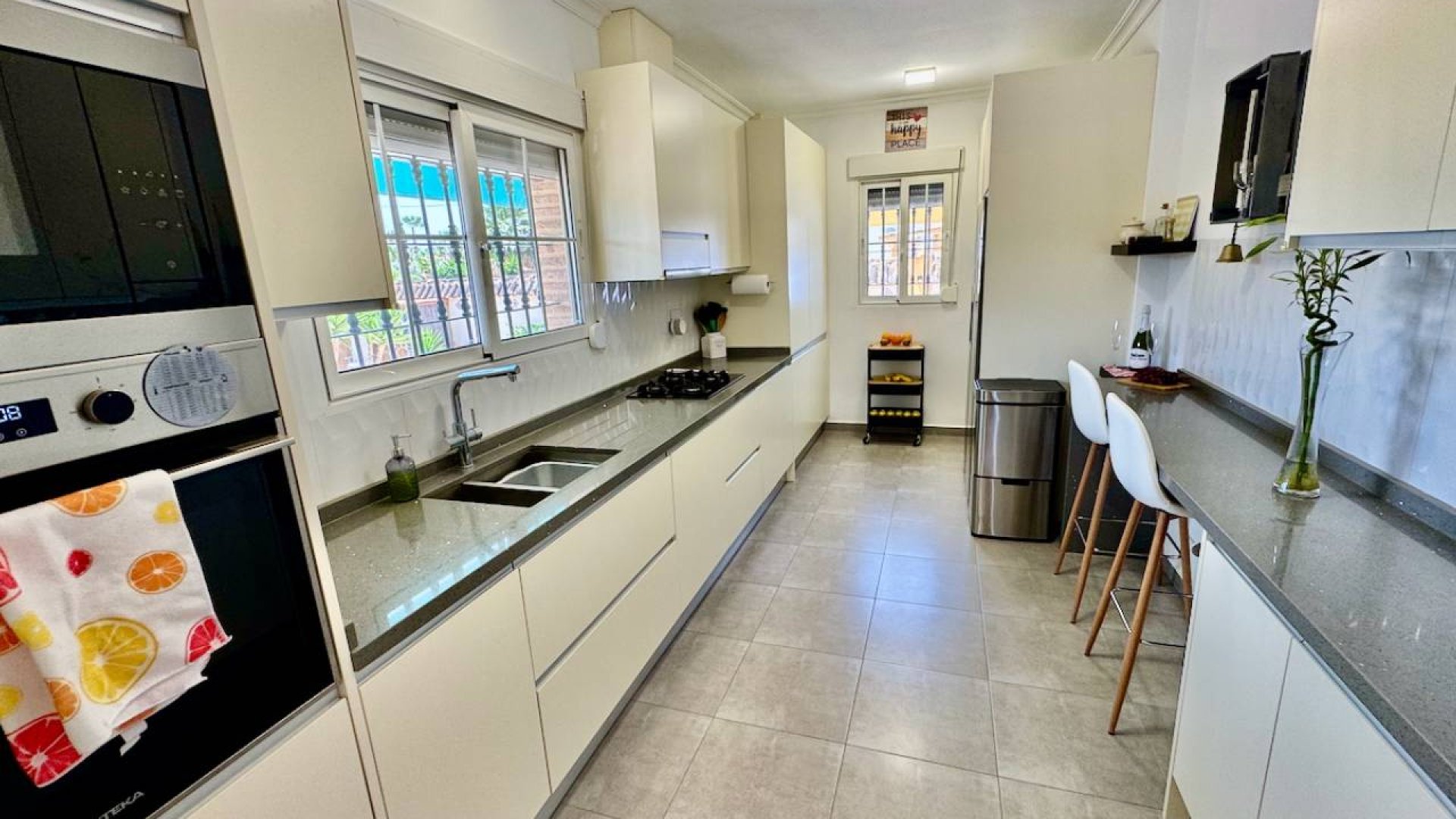 Revente - Villa -
Catral