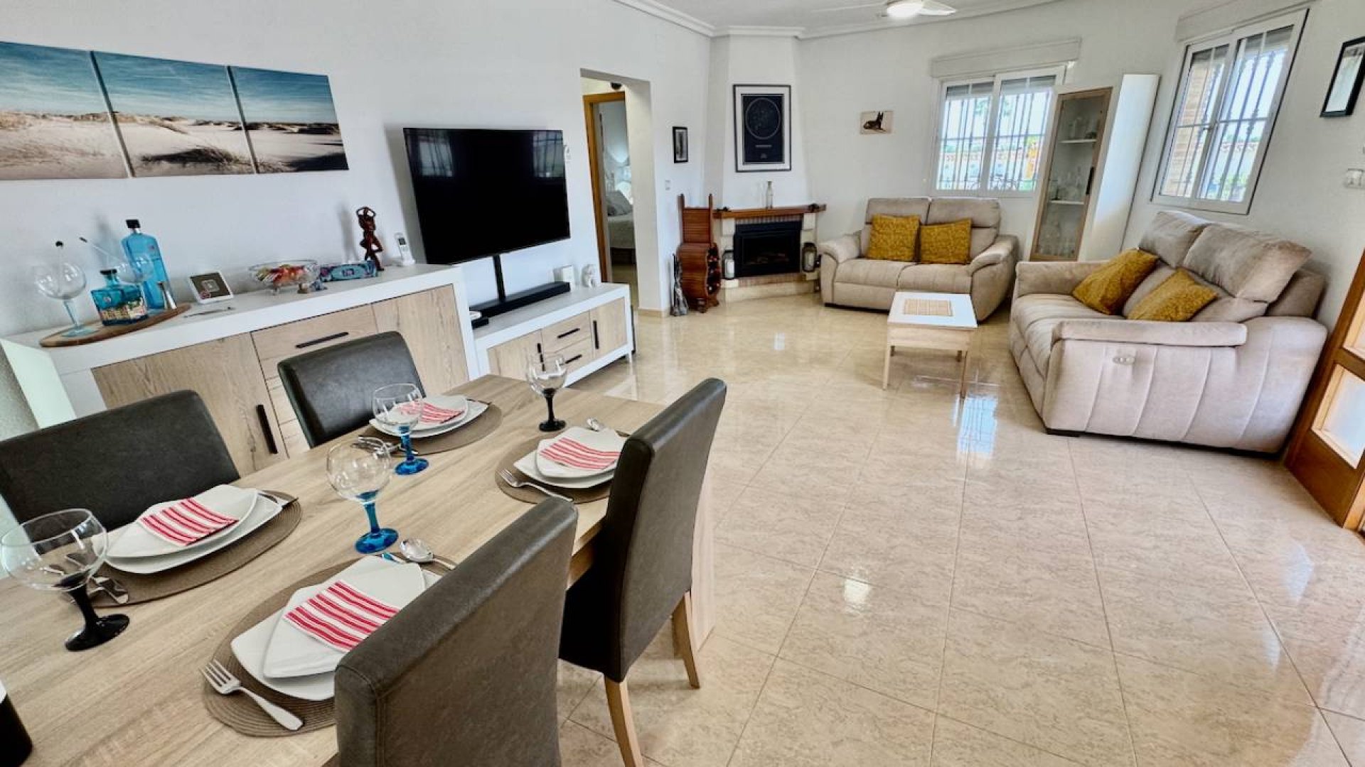 Revente - Villa -
Catral