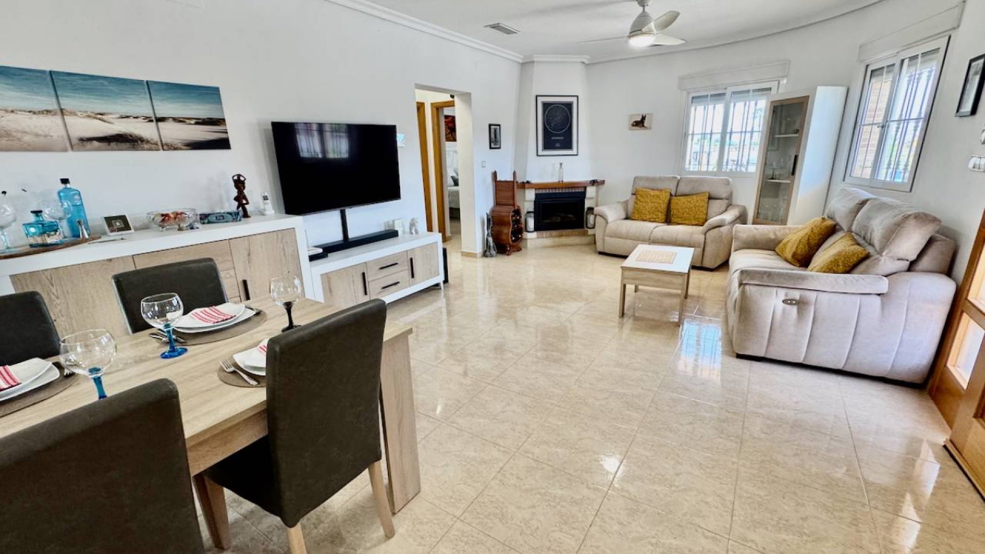 Revente - Villa -
Catral