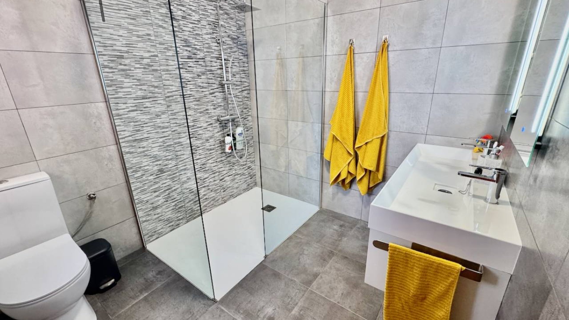 Revente - Villa -
Catral
