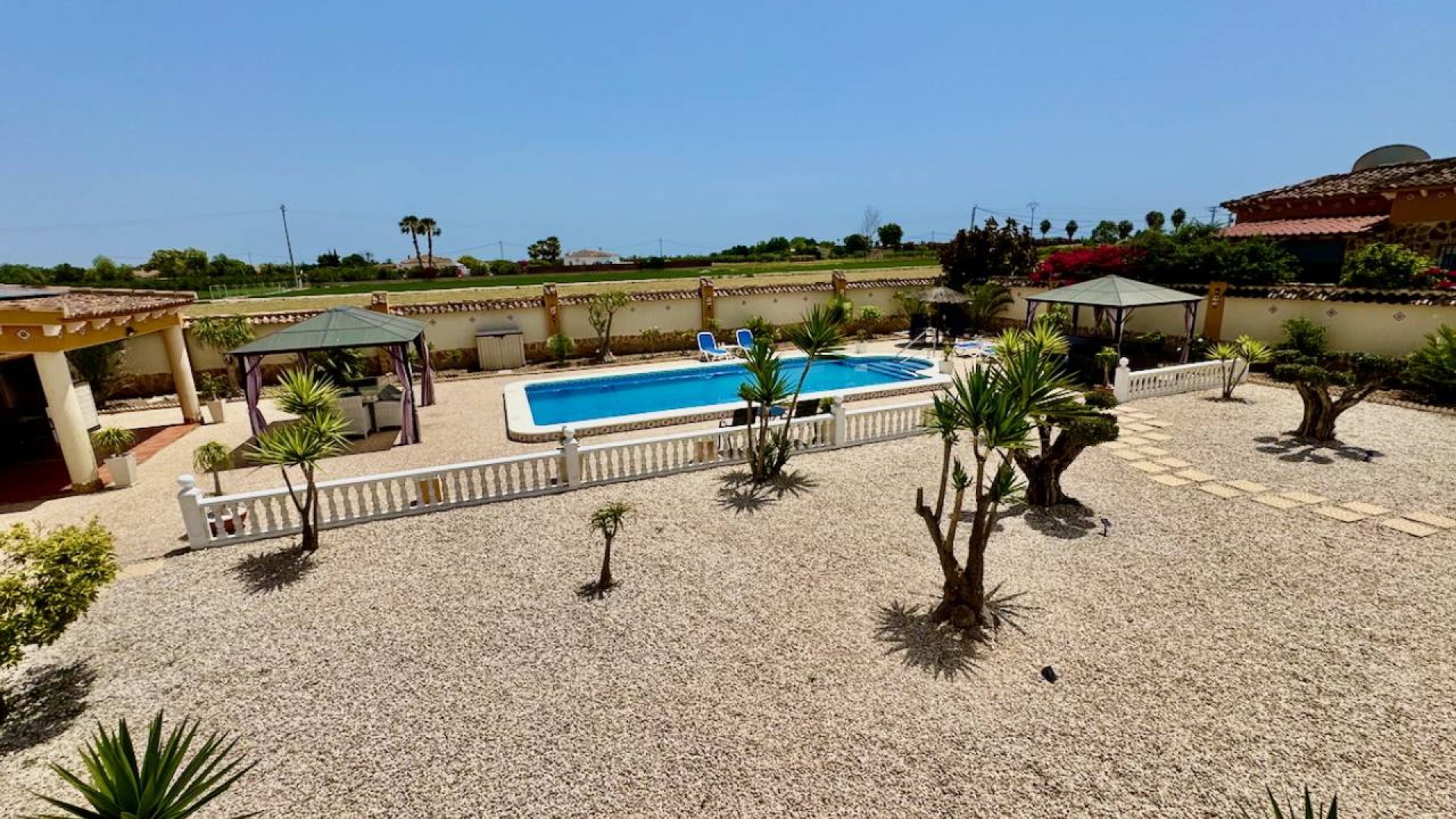 Revente - Villa -
Catral