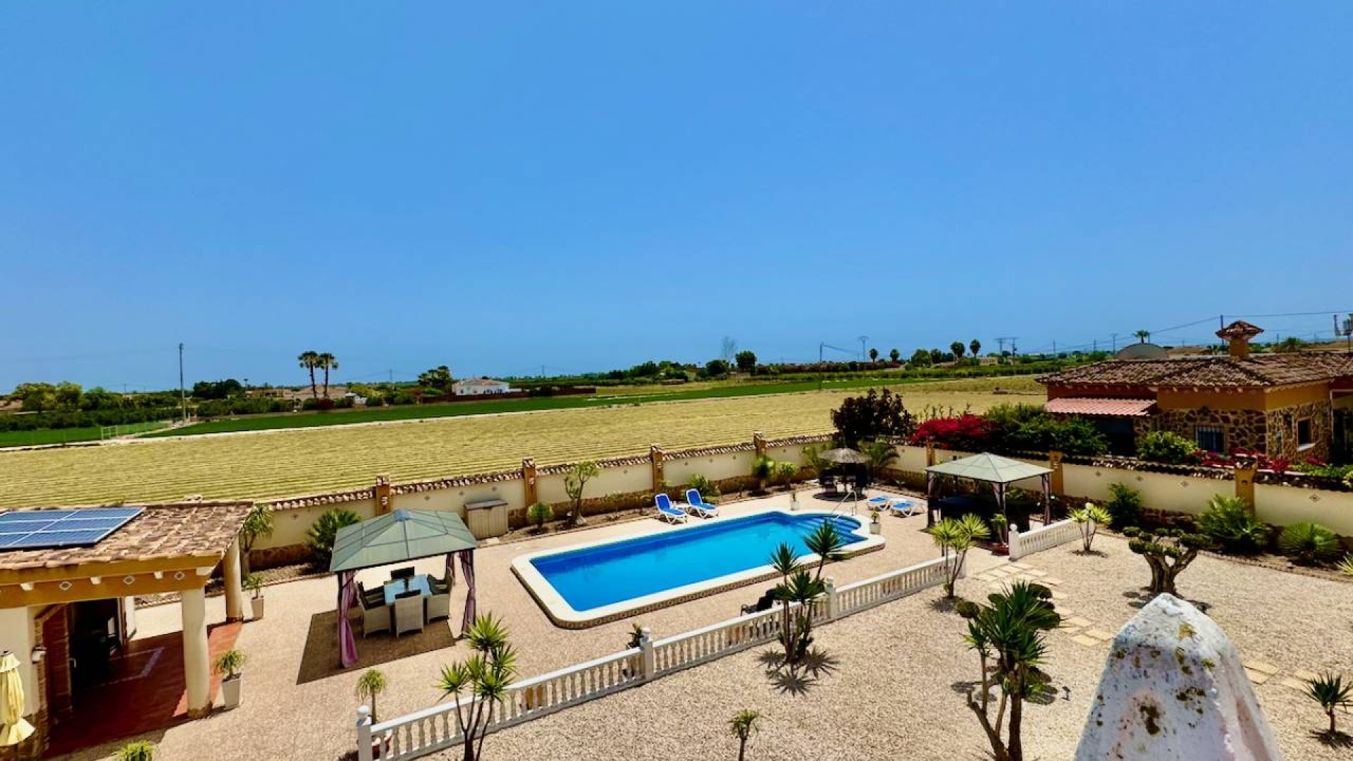 Revente - Villa -
Catral