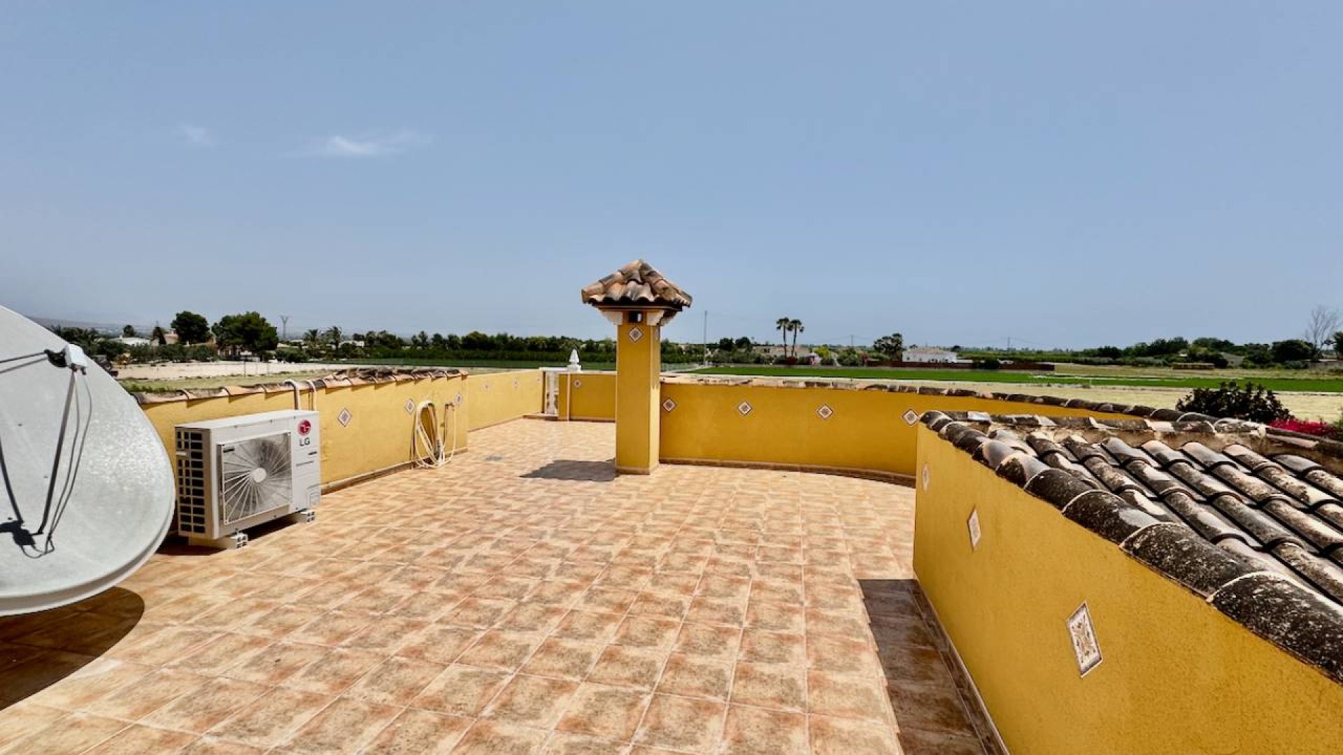 Revente - Villa -
Catral