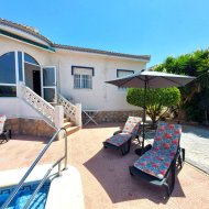 Revente - Villa -
Ciudad Quesada - Pueblo Bravo