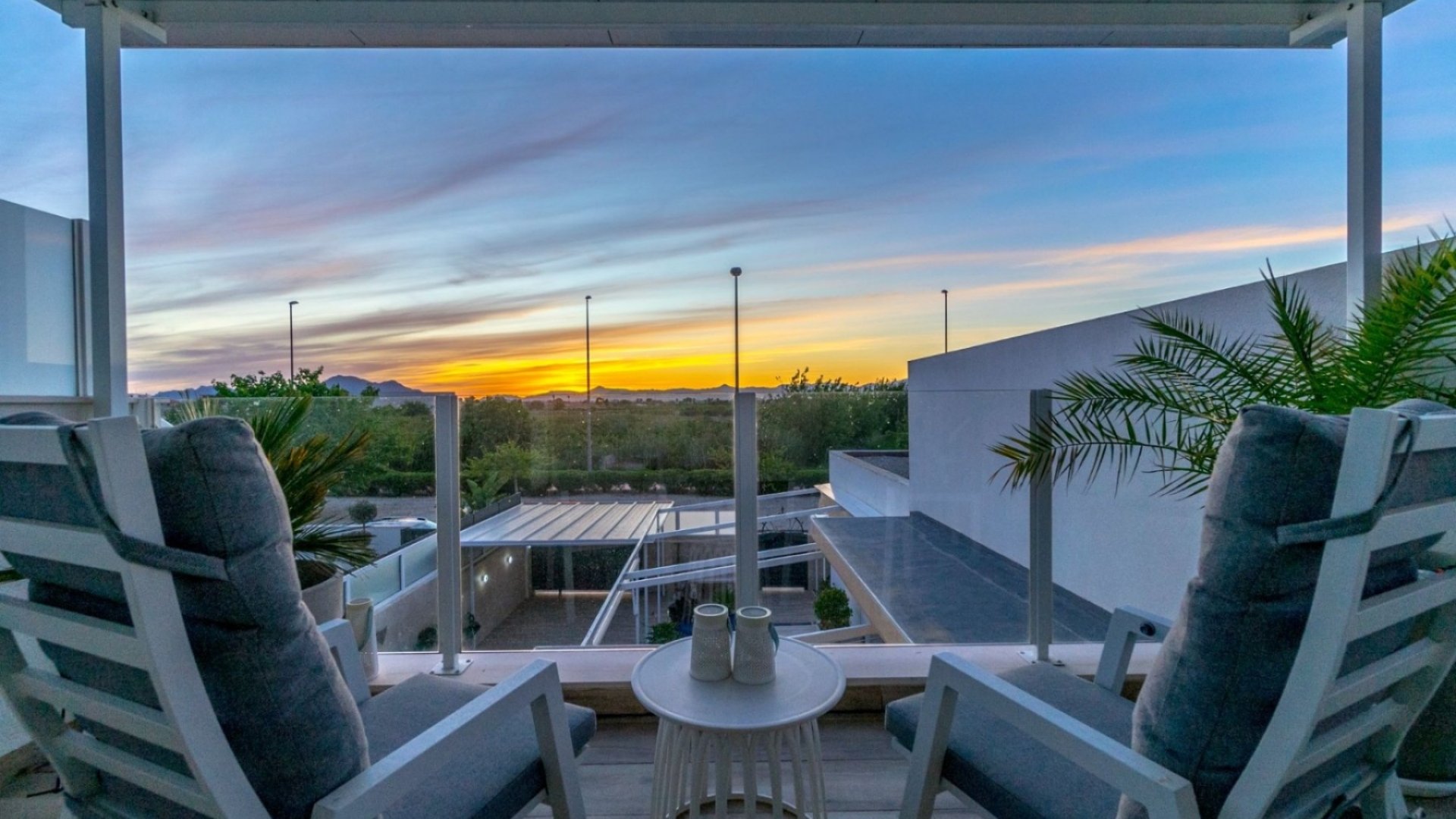 Revente - Villa -
Daya Nueva
