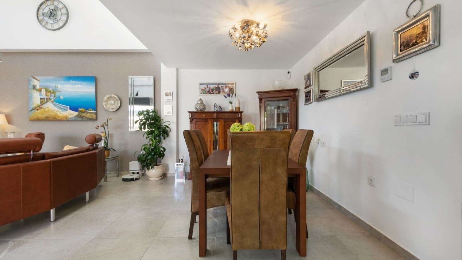 Revente - Villa -
Daya Nueva