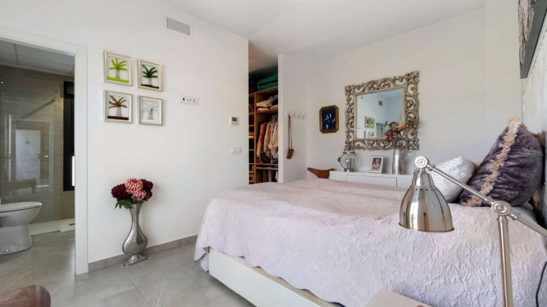 Revente - Villa -
Daya Nueva