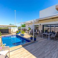 Revente - Villa -
Daya Nueva