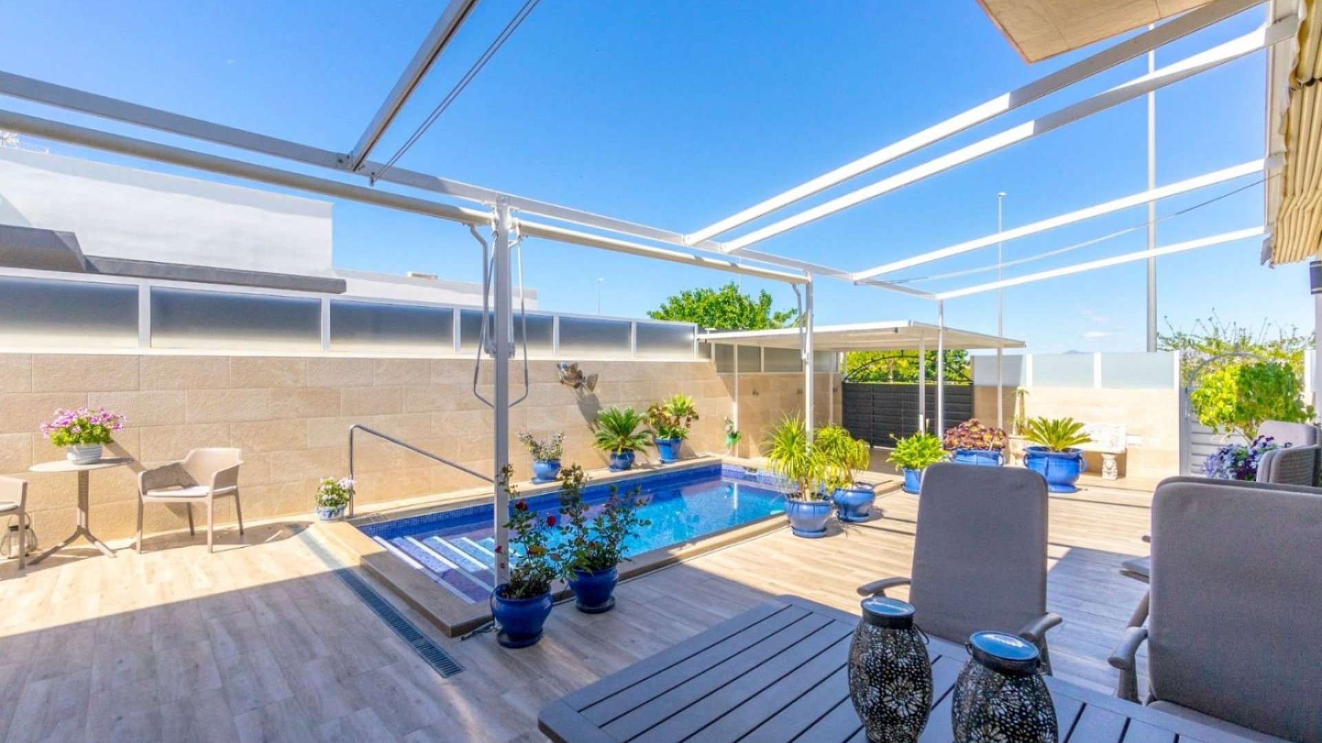 Revente - Villa -
Daya Nueva