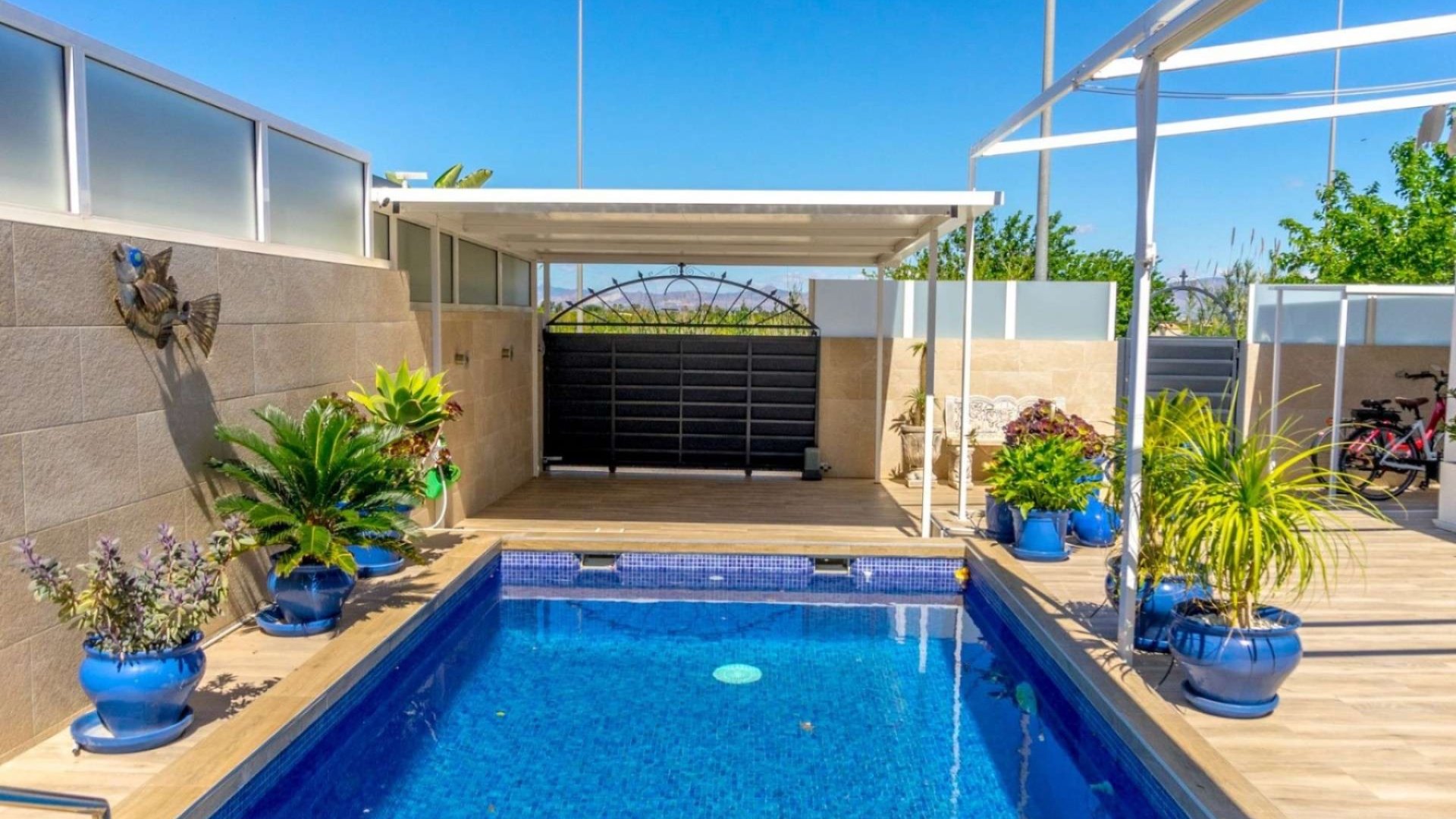 Revente - Villa -
Daya Nueva