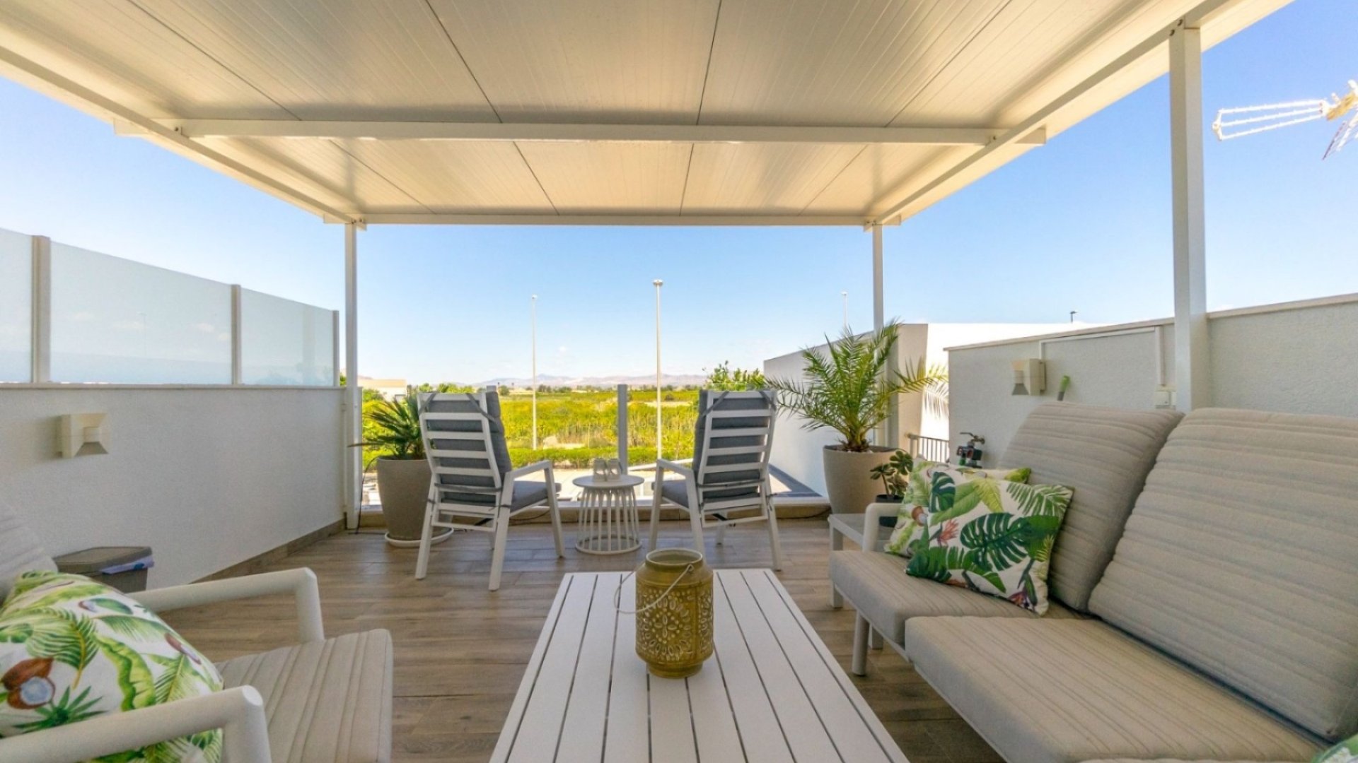 Revente - Villa -
Daya Nueva