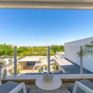 Revente - Villa -
Daya Nueva