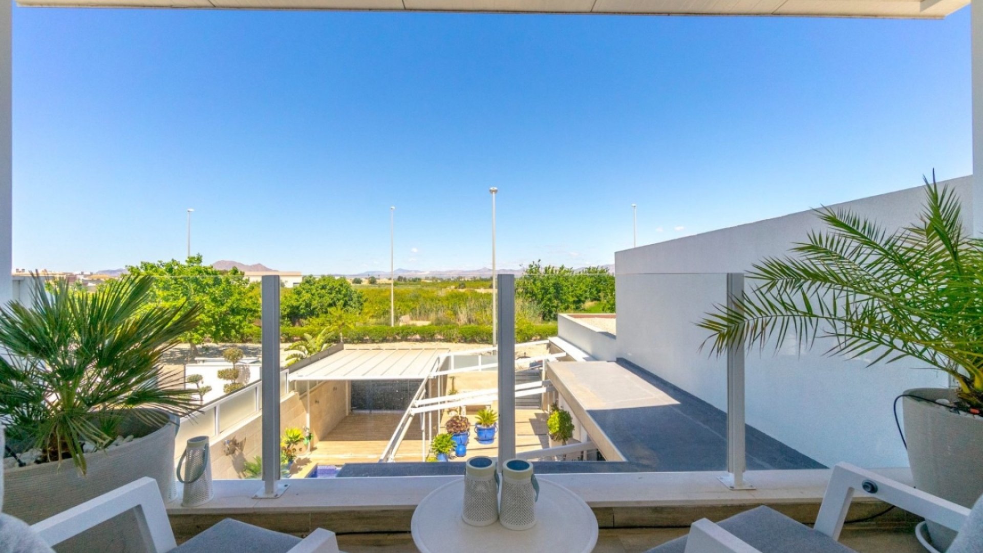 Revente - Villa -
Daya Nueva