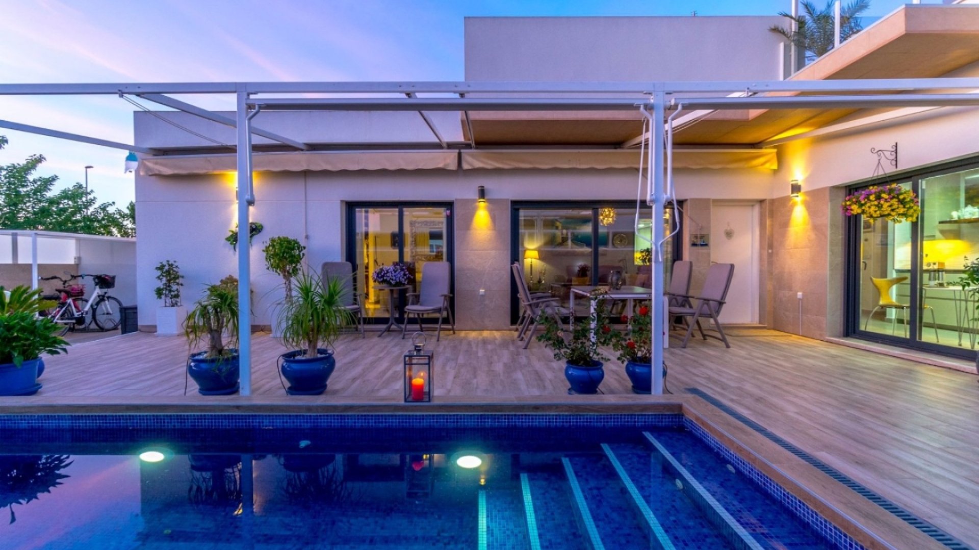 Revente - Villa -
Daya Nueva