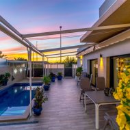 Revente - Villa -
Daya Nueva