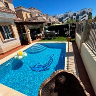 Revente - Villa -
El Raso - Guardamar del Segura