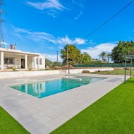 Revente - Villa -
Elche