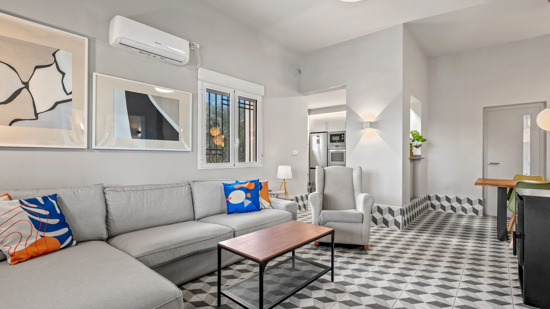 Revente - Villa -
Elche