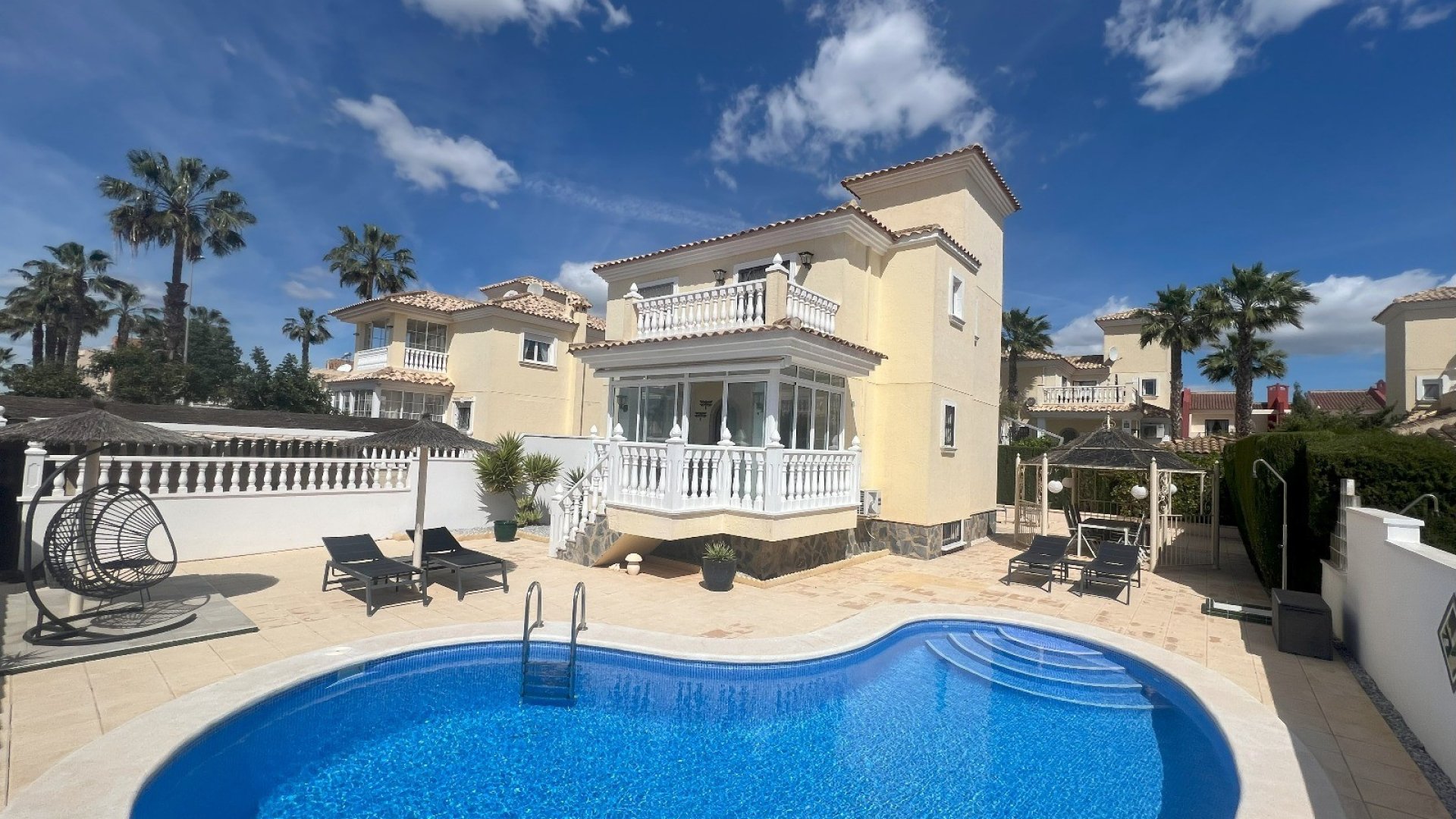 Revente - Villa -
Guardamar del Segura - El Raso