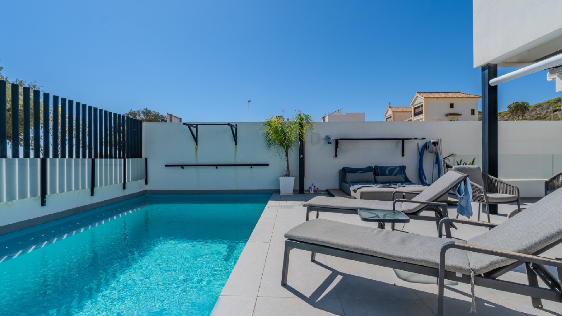 Revente - Villa -
Guardamar del Segura - Urbanizaciones