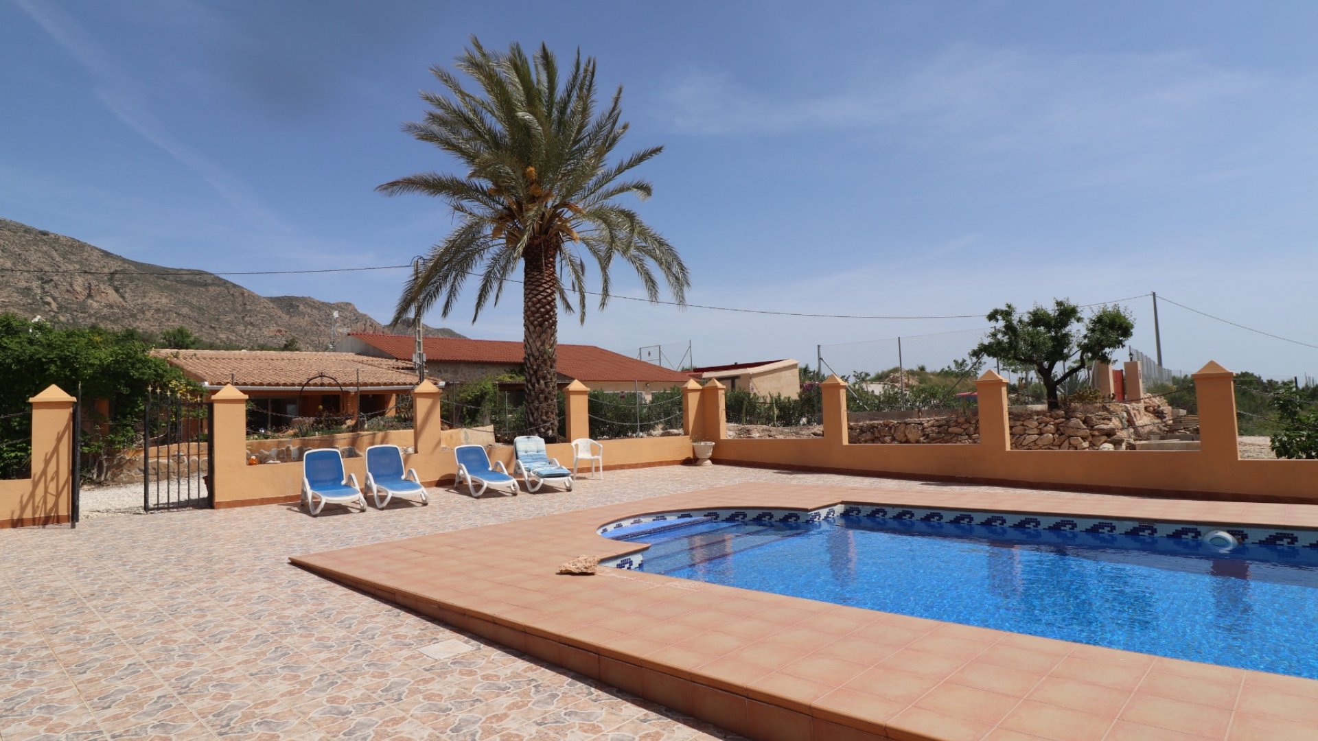 Revente - Villa -
Hondón de las Nieves - La Canalosa