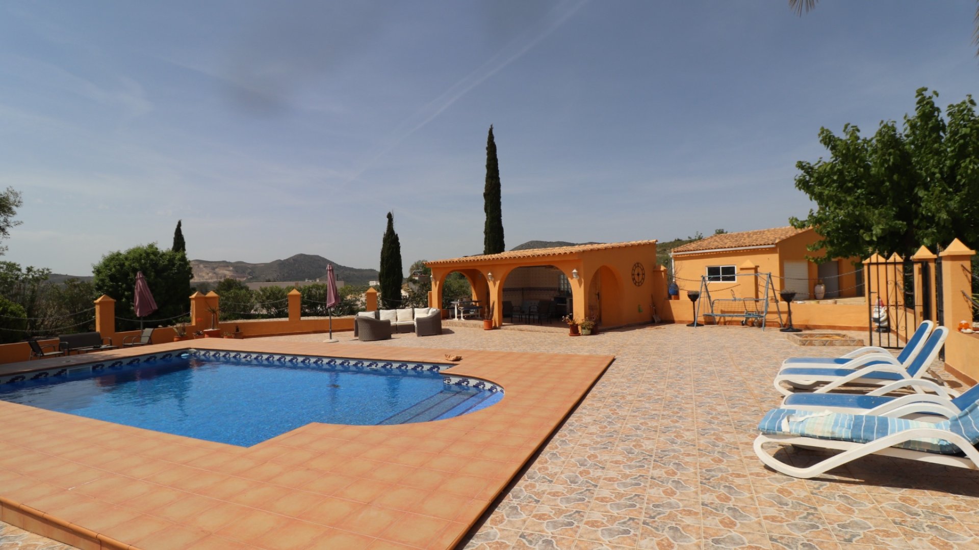 Revente - Villa -
Hondón de las Nieves - La Canalosa