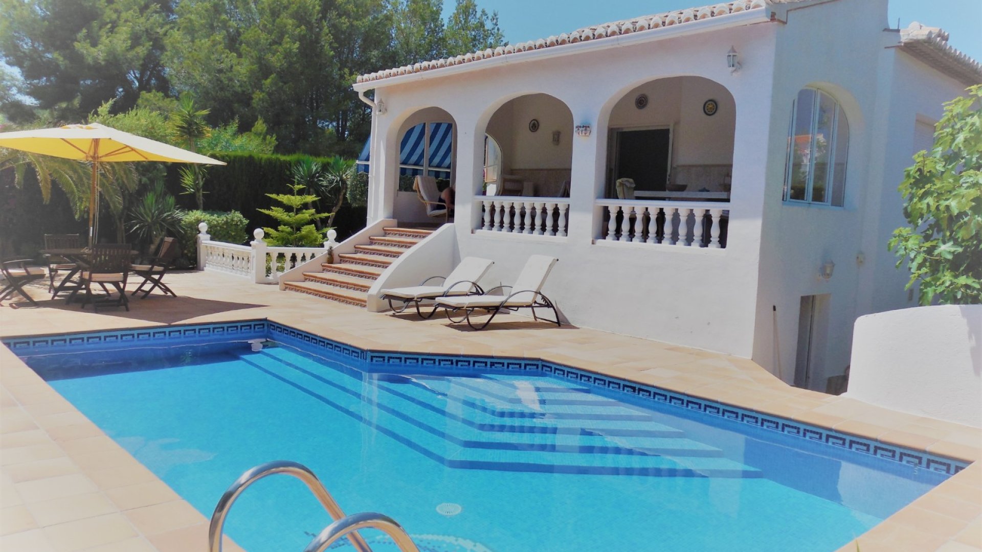 Revente - Villa -
Jávea - Cansalades