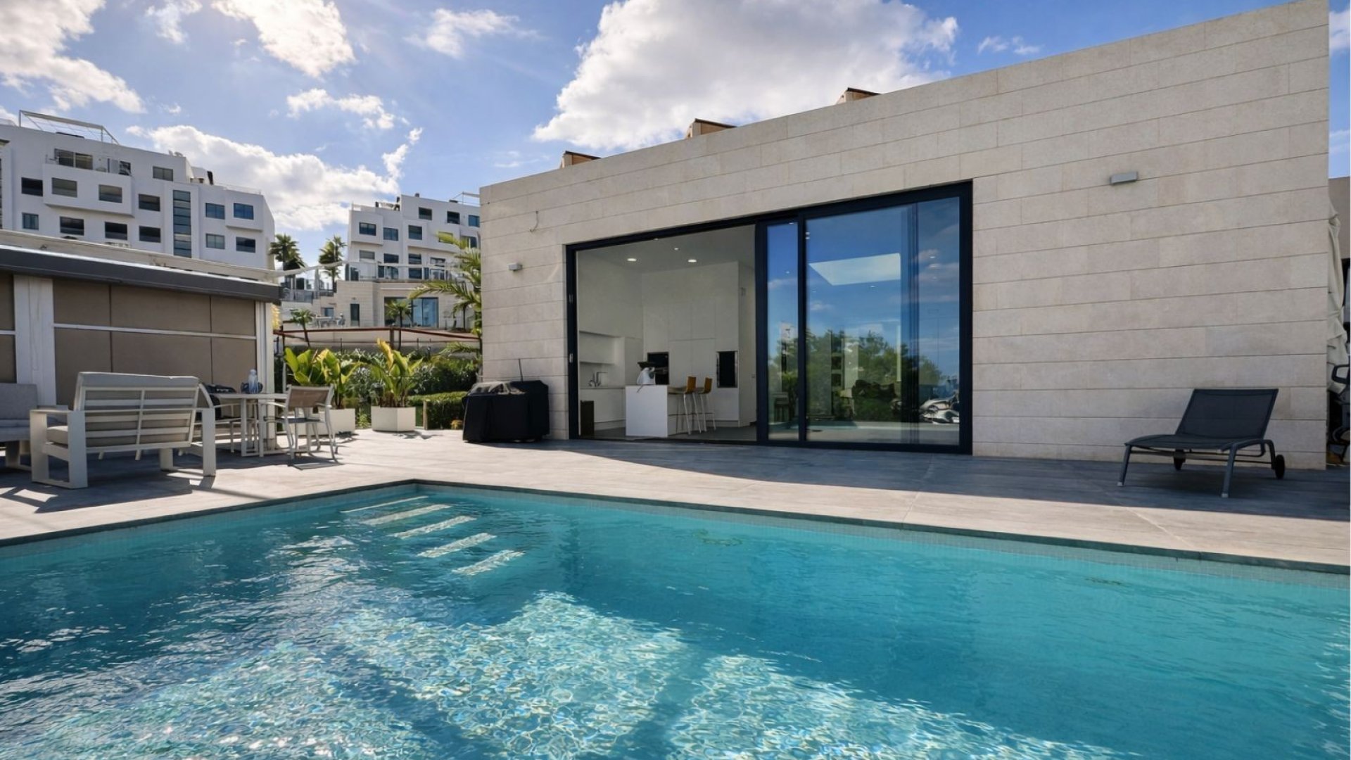 Revente - Villa -
Las Colinas Golf Resort - Las Colinas golf