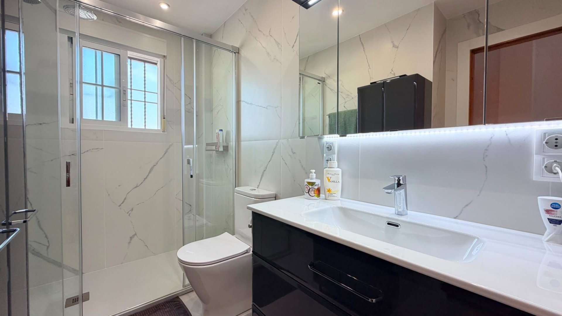 Revente - Villa -
Lomas de Cabo Roig - Orihuela Costa