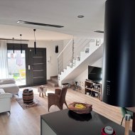 Revente - Villa -
Los Montesinos - La Herrada